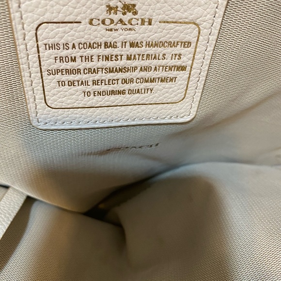 Tote - Picture 4 of 5